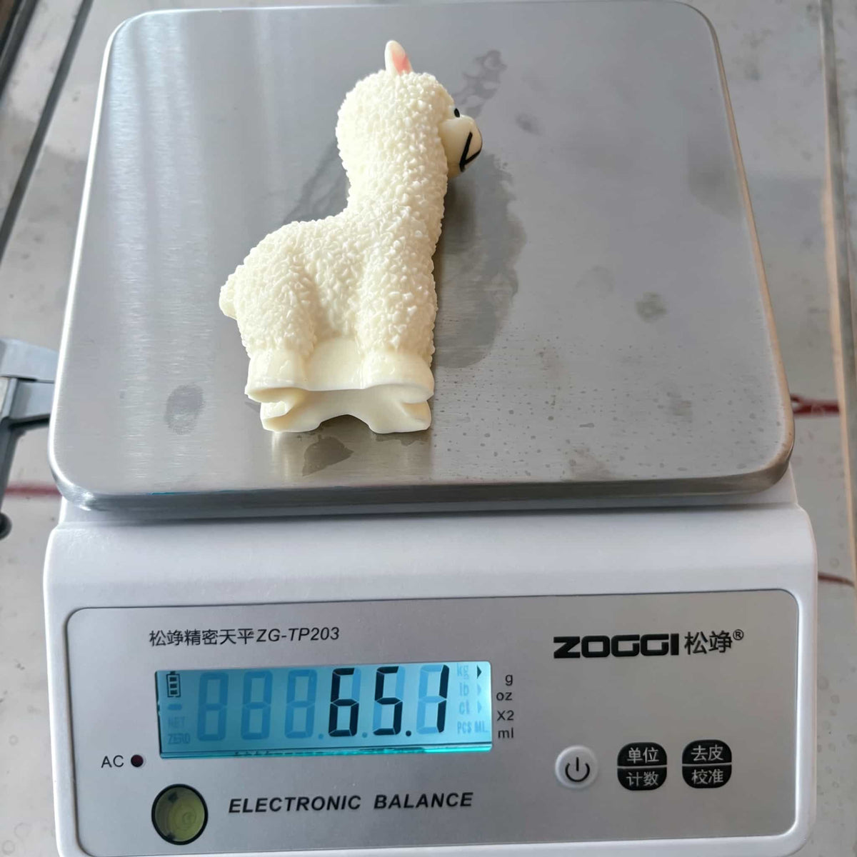 Cute Alpaca Squishy Toy, Soft Squeeze Stress Relief Fidget Toy, Realistic Llama Decompression Sensory Toy for Kids Adults, Animal Squeeze Toy Gift