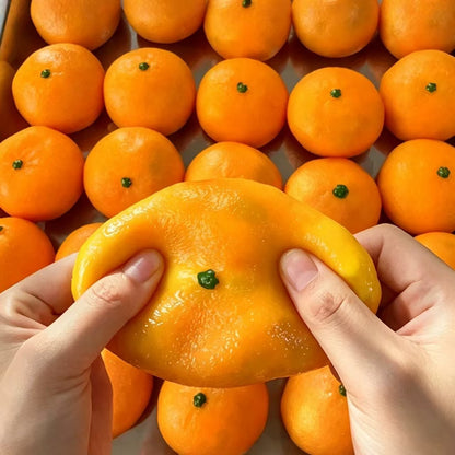 Crunchy Orange Squeeze Fidget Toy, Crispy Crackling Sound TPR Squish Stress Squeeze Ball, Novelty Venting Sensory Toy for Kids Teens Adults