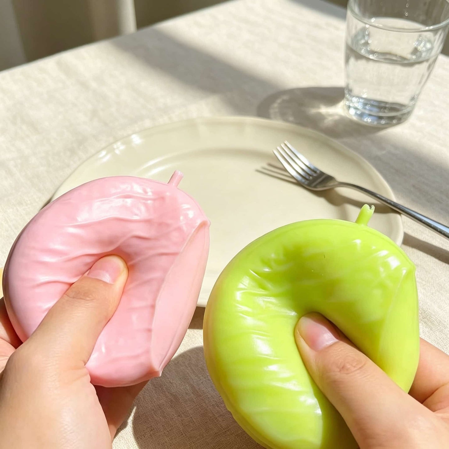 Squishy Pie Fidget Toy, Crunchy Sound Squeeze Toy, Stress Relief Sensory Toy for Kids & Adults, Cute Pie Shape Fidget Squeezing Toy